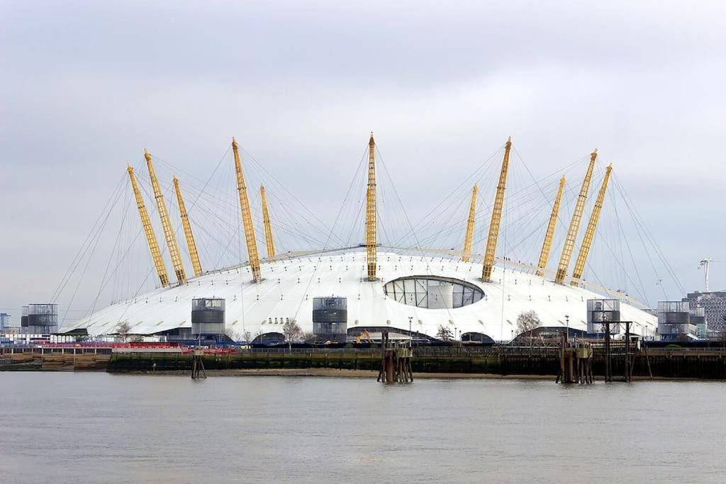 Full Apartment Close To Excel Centre, London City Airport , O2 Arena エクステリア 写真
