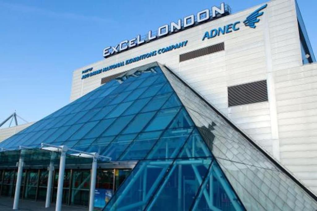 Full Apartment Close To Excel Centre, London City Airport , O2 Arena エクステリア 写真